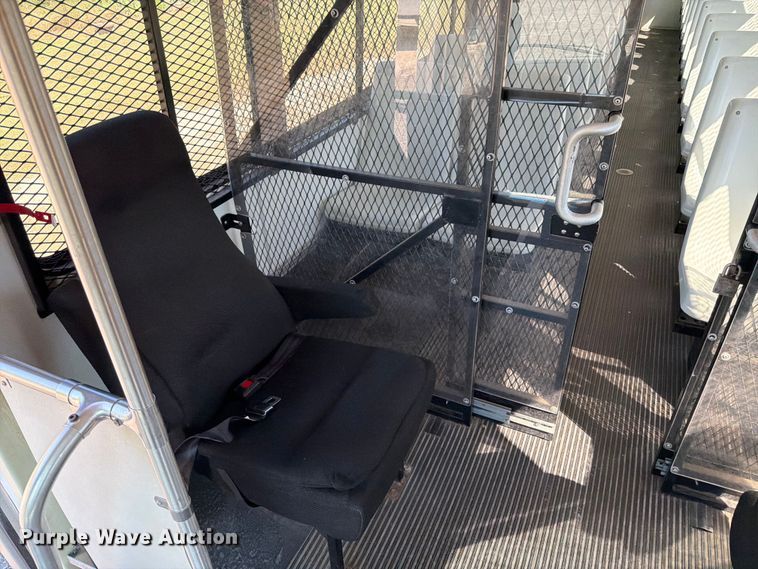 image for item ED5986 2014 Freightliner Business Class M2 prisoner transport bus