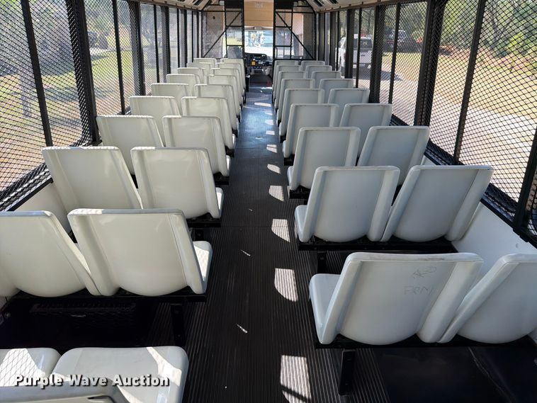 image for item ED5986 2014 Freightliner Business Class M2 prisoner transport bus