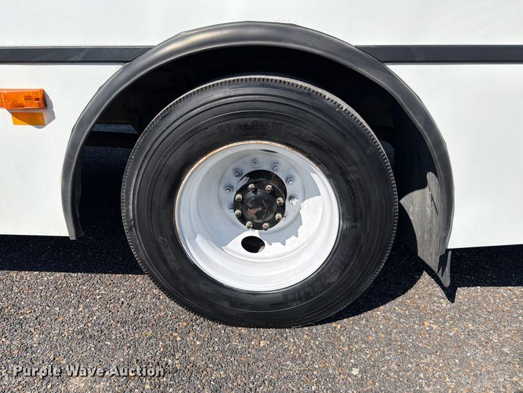 image for item ED5986 2014 Freightliner Business Class M2 prisoner transport bus