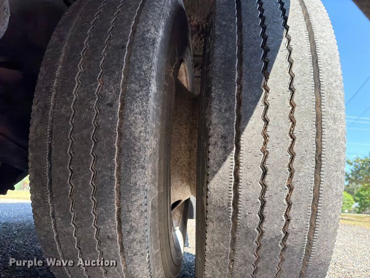 image for item ED5986 2014 Freightliner Business Class M2 prisoner transport bus