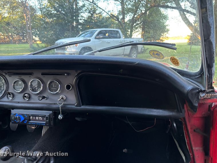 image for item EE4196 1962 Sunbeam  Alpine convertible