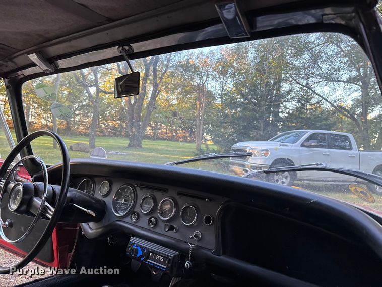 image for item EE4196 1962 Sunbeam  Alpine convertible