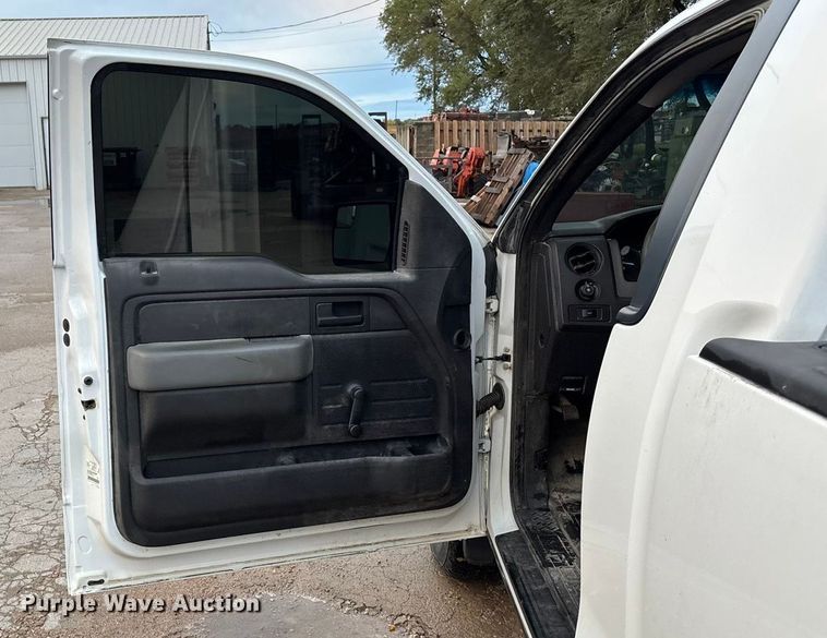 image for item EE4211 2012 Ford F150 pickup truck