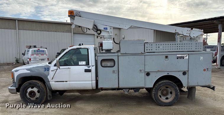 image for item EE4291 1999 Chevrolet C3500 bucket truck