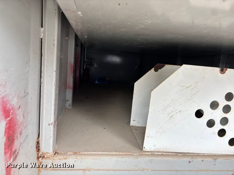 image for item EE4291 1999 Chevrolet C3500 bucket truck