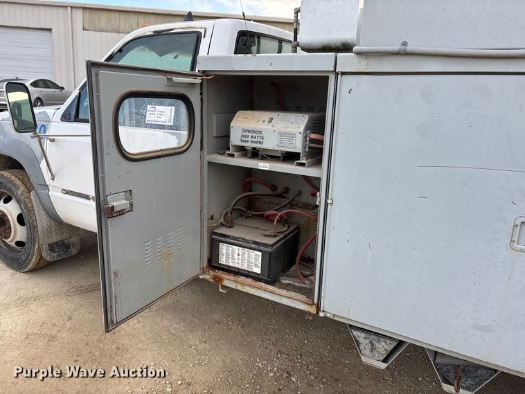 image for item EE4291 1999 Chevrolet C3500 bucket truck