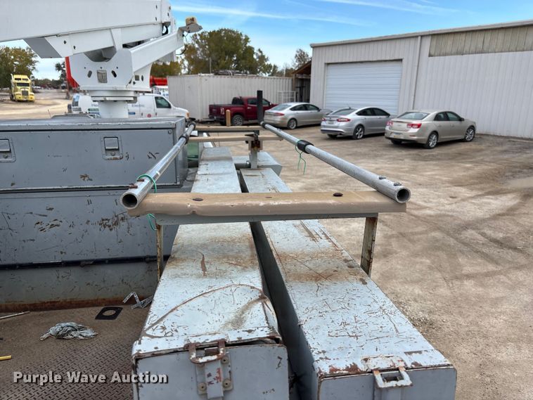 image for item EE4291 1999 Chevrolet C3500 bucket truck