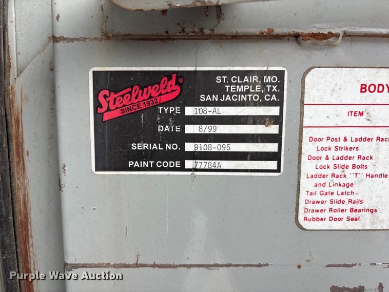 image for item EE4291 1999 Chevrolet C3500 bucket truck