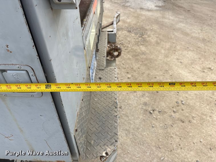 image for item EE4291 1999 Chevrolet C3500 bucket truck