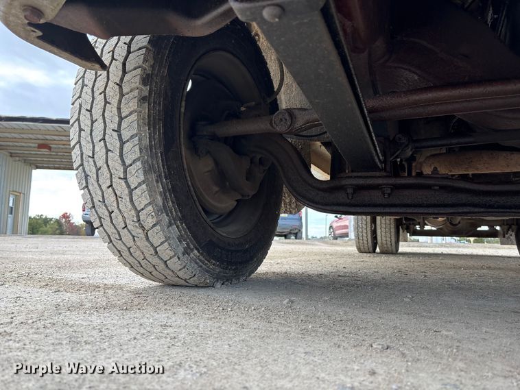 image for item EE4291 1999 Chevrolet C3500 bucket truck