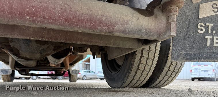 image for item EE4291 1999 Chevrolet C3500 bucket truck