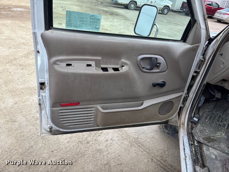 image for item EE4291 1999 Chevrolet C3500 bucket truck