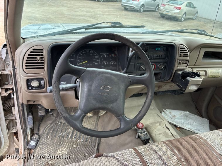 image for item EE4291 1999 Chevrolet C3500 bucket truck