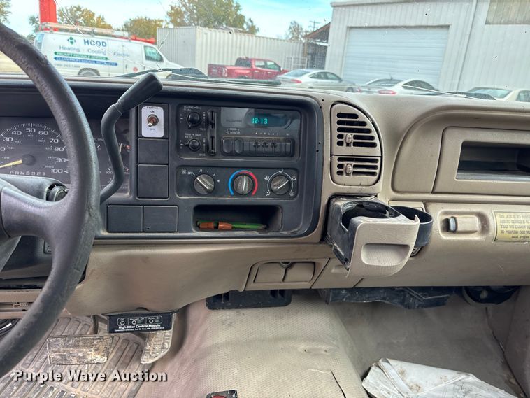 image for item EE4291 1999 Chevrolet C3500 bucket truck