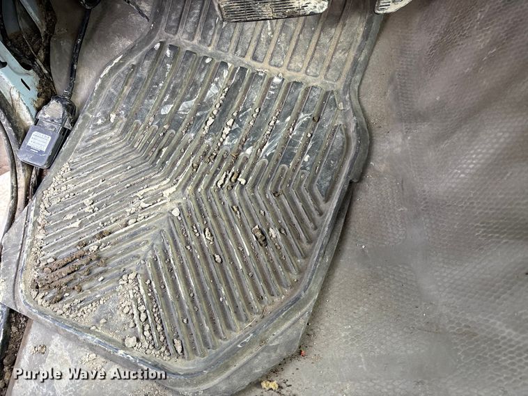 image for item EE4291 1999 Chevrolet C3500 bucket truck