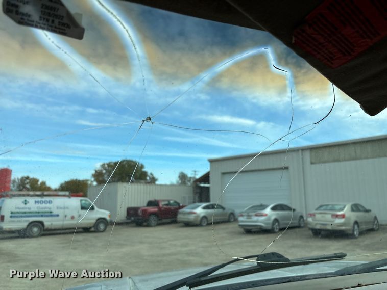 image for item EE4291 1999 Chevrolet C3500 bucket truck