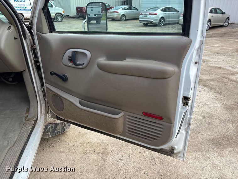 image for item EE4291 1999 Chevrolet C3500 bucket truck