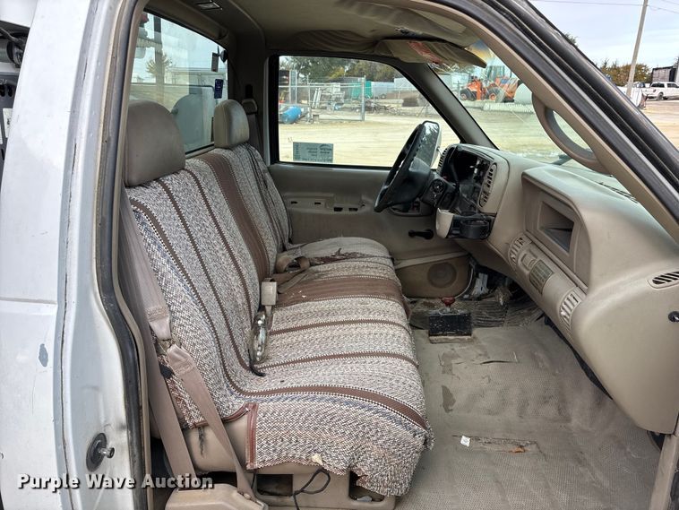 image for item EE4291 1999 Chevrolet C3500 bucket truck