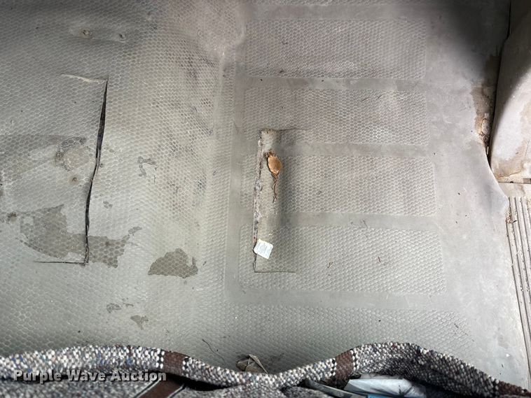 image for item EE4291 1999 Chevrolet C3500 bucket truck