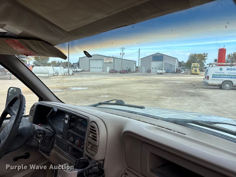 image for item EE4291 1999 Chevrolet C3500 bucket truck