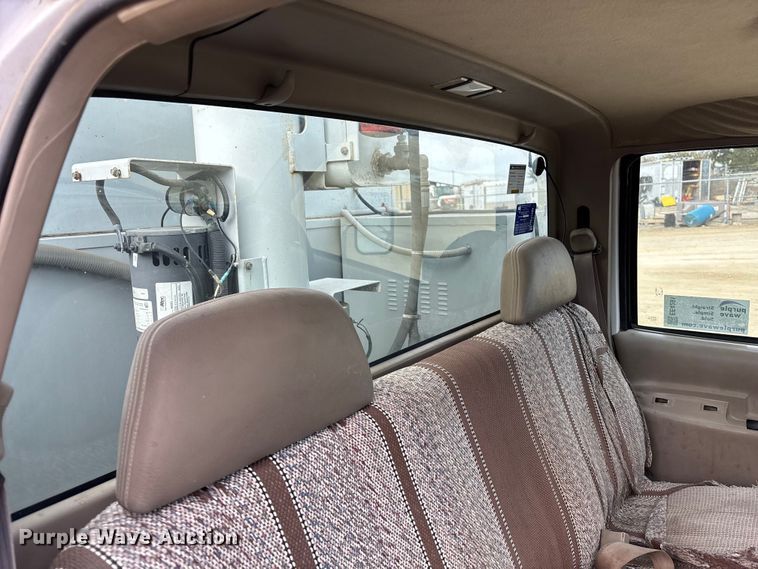 image for item EE4291 1999 Chevrolet C3500 bucket truck