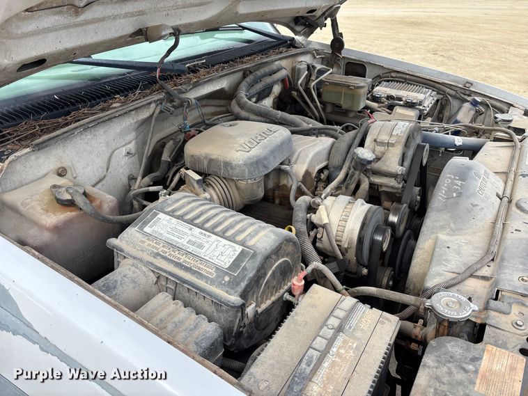 image for item EE4291 1999 Chevrolet C3500 bucket truck