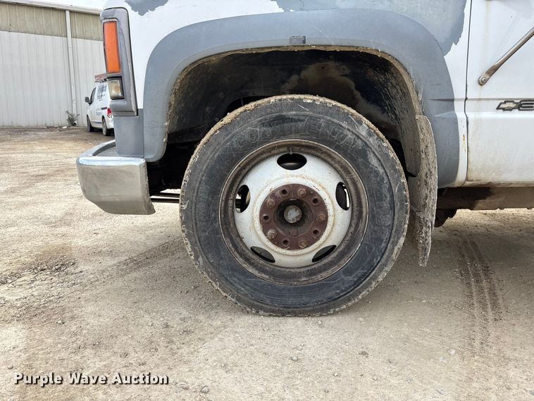 image for item EE4291 1999 Chevrolet C3500 bucket truck