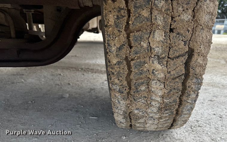 image for item EE4291 1999 Chevrolet C3500 bucket truck