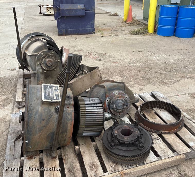 image for item EE4295 (2) Twin Disc SP318SB0 PTOs