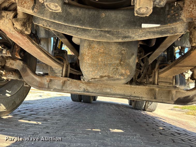 image for item EE4383 2000 Sterling A9500 Series semi truck