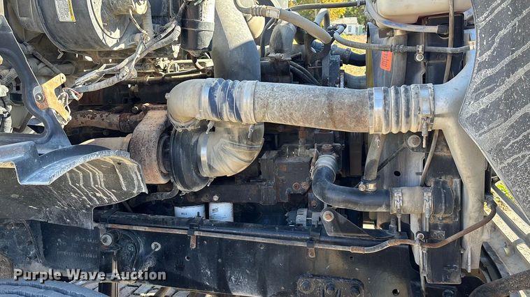 image for item EE4383 2000 Sterling A9500 Series semi truck