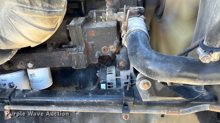 image for item EE4383 2000 Sterling A9500 Series semi truck