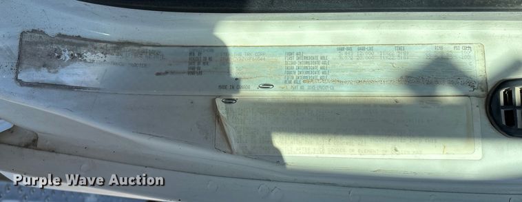 image for item EE4383 2000 Sterling A9500 Series semi truck