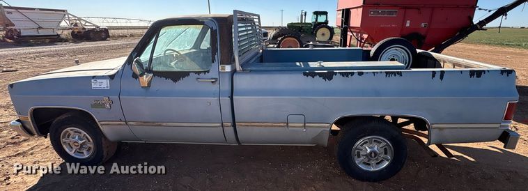 image for item EF6173 1985 Chevrolet C10 pickup truck