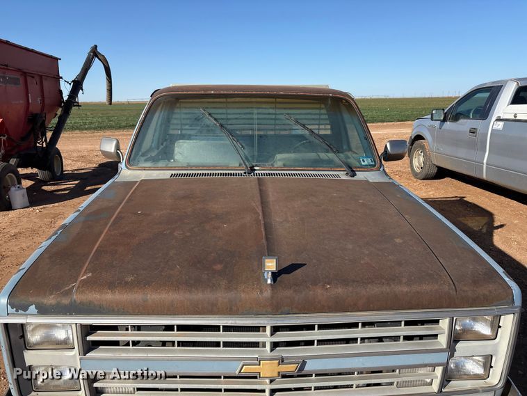 image for item EF6173 1985 Chevrolet C10 pickup truck