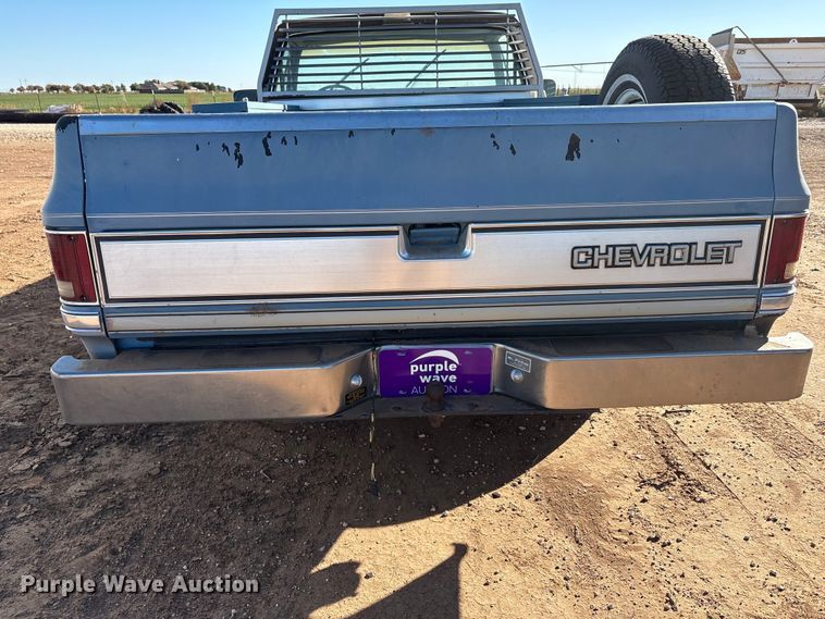 image for item EF6173 1985 Chevrolet C10 pickup truck