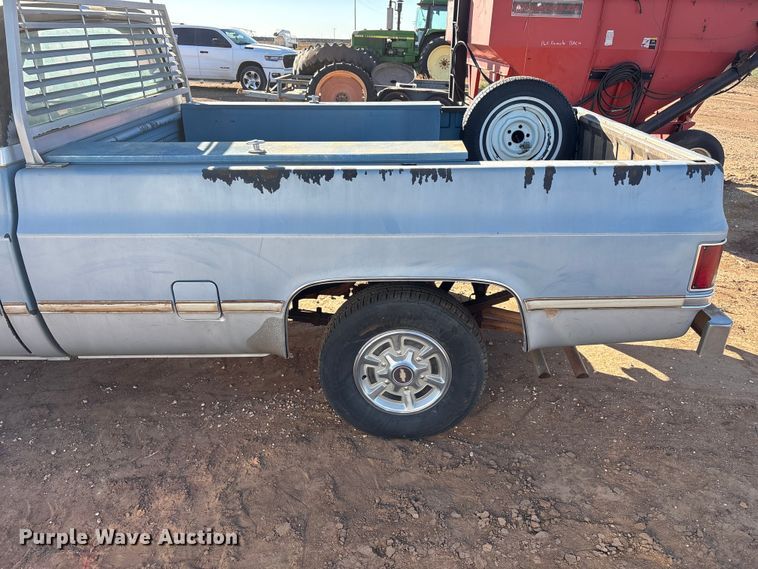 image for item EF6173 1985 Chevrolet C10 pickup truck