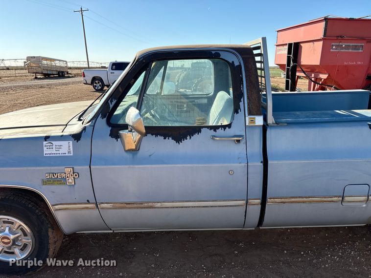 image for item EF6173 1985 Chevrolet C10 pickup truck