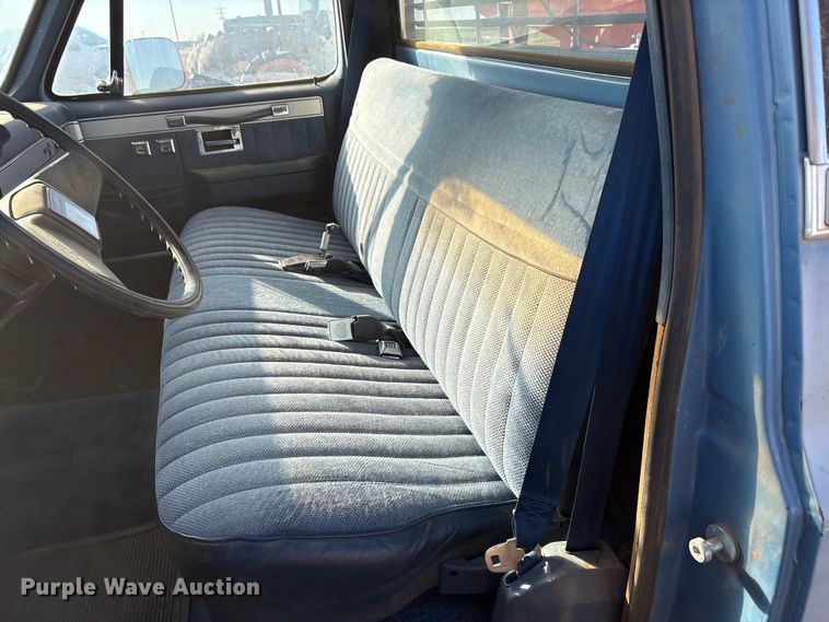 image for item EF6173 1985 Chevrolet C10 pickup truck