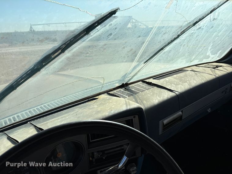 image for item EF6173 1985 Chevrolet C10 pickup truck