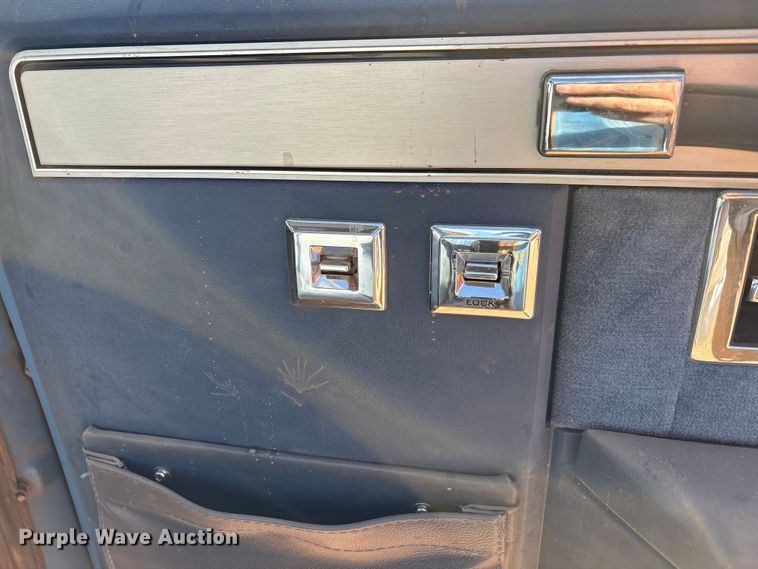 image for item EF6173 1985 Chevrolet C10 pickup truck