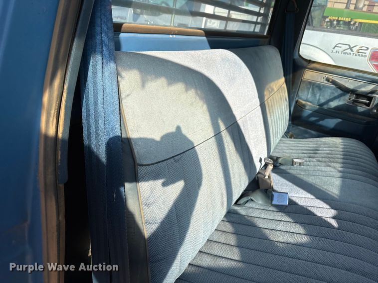 image for item EF6173 1985 Chevrolet C10 pickup truck