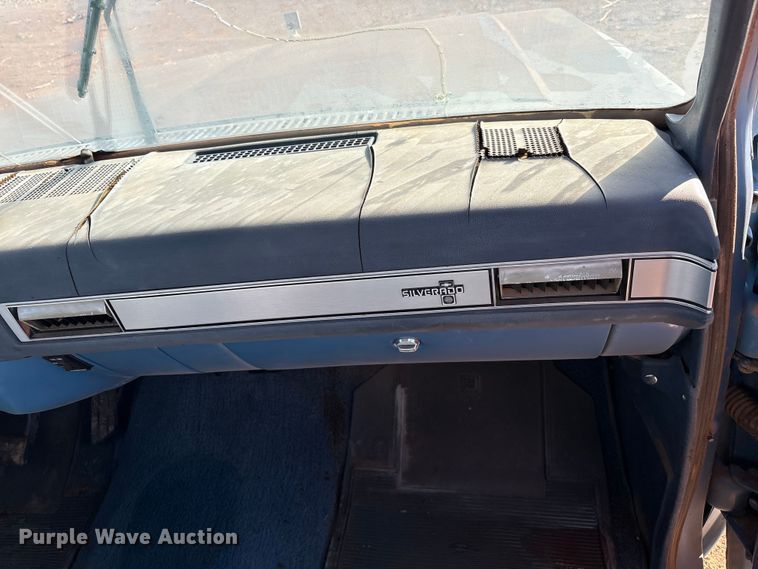 image for item EF6173 1985 Chevrolet C10 pickup truck