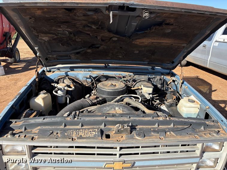 image for item EF6173 1985 Chevrolet C10 pickup truck