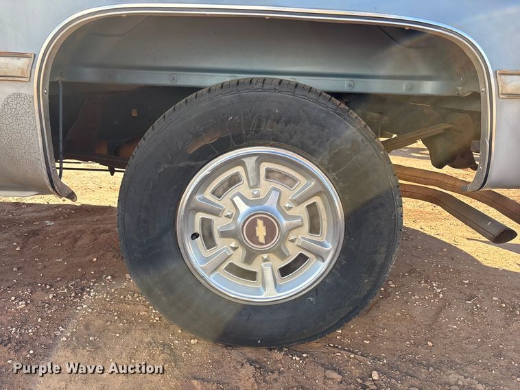 image for item EF6173 1985 Chevrolet C10 pickup truck