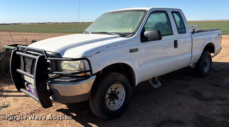 image for item EF6175 2004 Ford F250 Super Duty SuperCab pickup truck