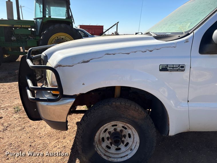 image for item EF6175 2004 Ford F250 Super Duty SuperCab pickup truck