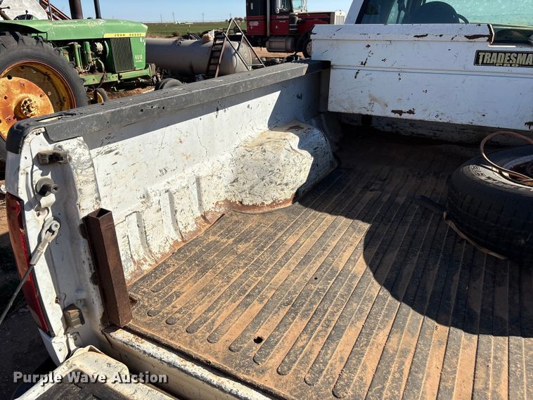 image for item EF6175 2004 Ford F250 Super Duty SuperCab pickup truck