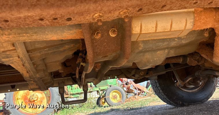 image for item EF6175 2004 Ford F250 Super Duty SuperCab pickup truck