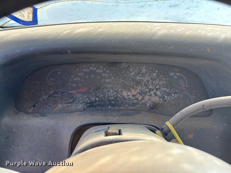 image for item EF6175 2004 Ford F250 Super Duty SuperCab pickup truck